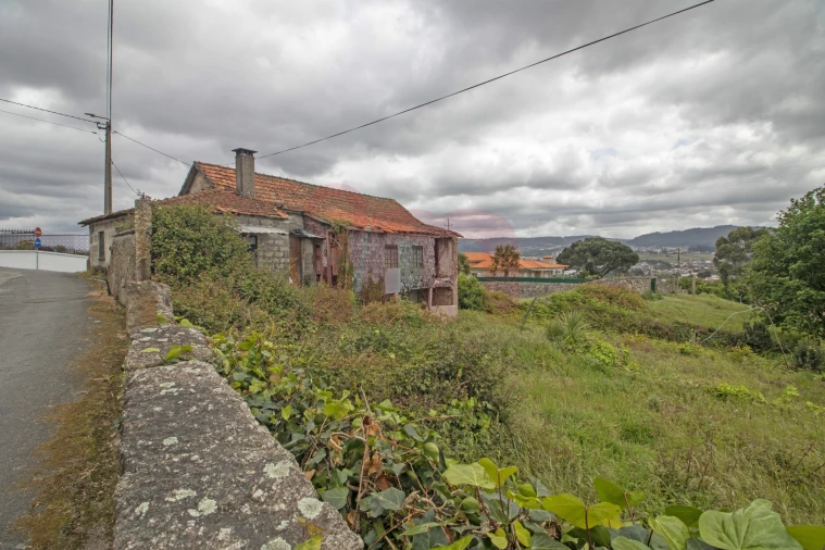 Moradia T4 para Venda em Lordelo Foto 15