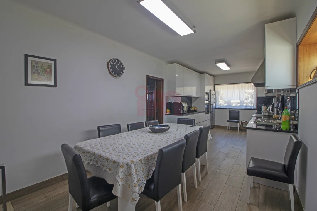 Moradia T6 para Venda em Vila das Aves Foto 49