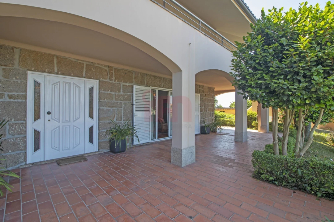 Moradia T6 para Venda em Vila das Aves Foto 57