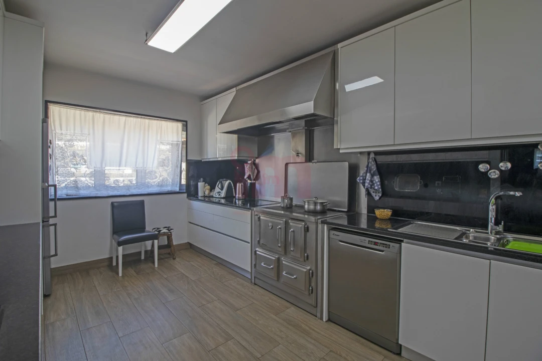 Moradia T6 para Venda em Vila das Aves Foto 52