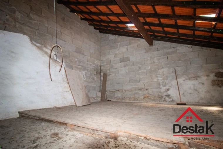 Moradia T2 para Venda em Fataunços e Figueiredo das Donas Foto 13