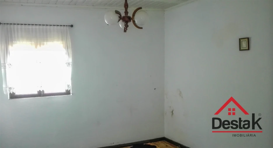 Moradia T2 para Venda em Fataunços e Figueiredo das Donas Foto 4