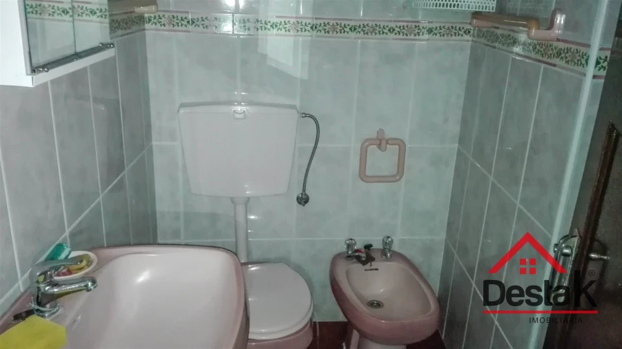 Moradia T2 para Venda em Fataunços e Figueiredo das Donas Foto 5