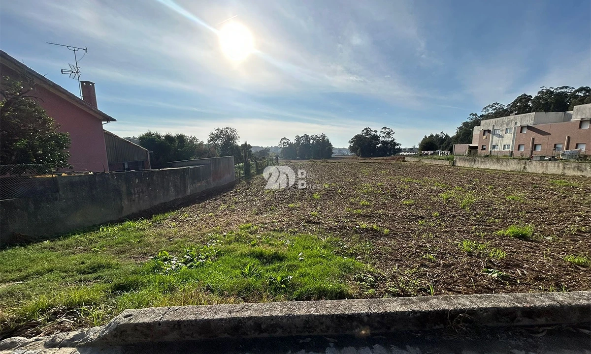Terreno para Venda em Vilar e Mosteiró Foto 7
