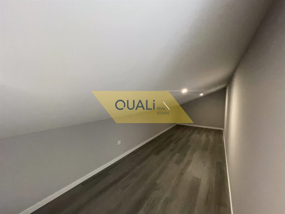 Moradia T4 para Venda em Paul do Mar Foto 36