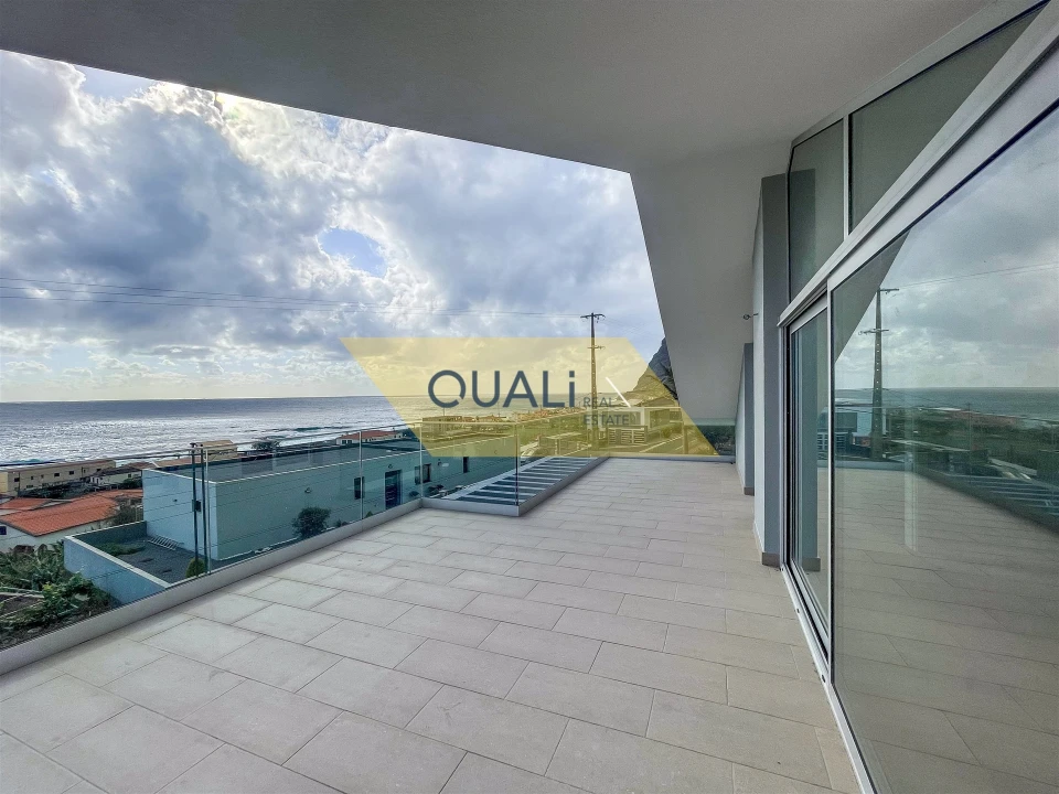 Moradia T4 para Venda em Paul do Mar Foto 40