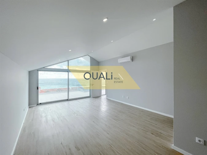 Moradia T4 para Venda em Paul do Mar Foto 37