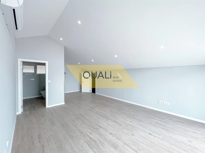 Moradia T4 para Venda em Paul do Mar Foto 32