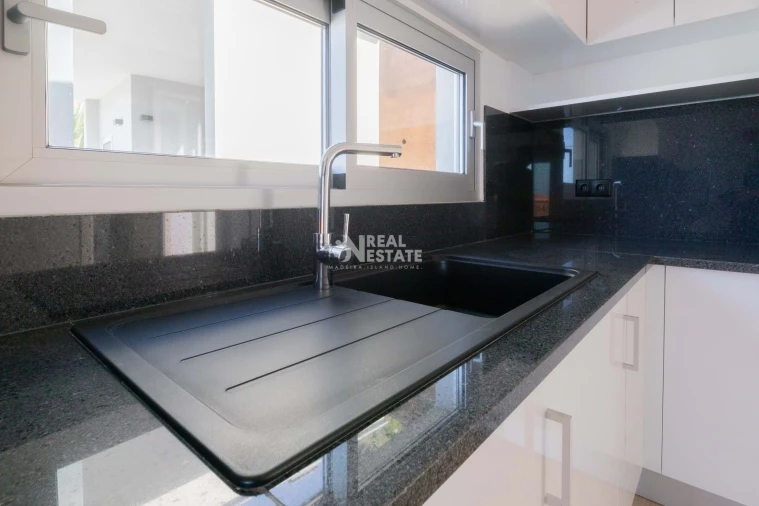 Moradia T4 para Venda em Paul do Mar Foto 56