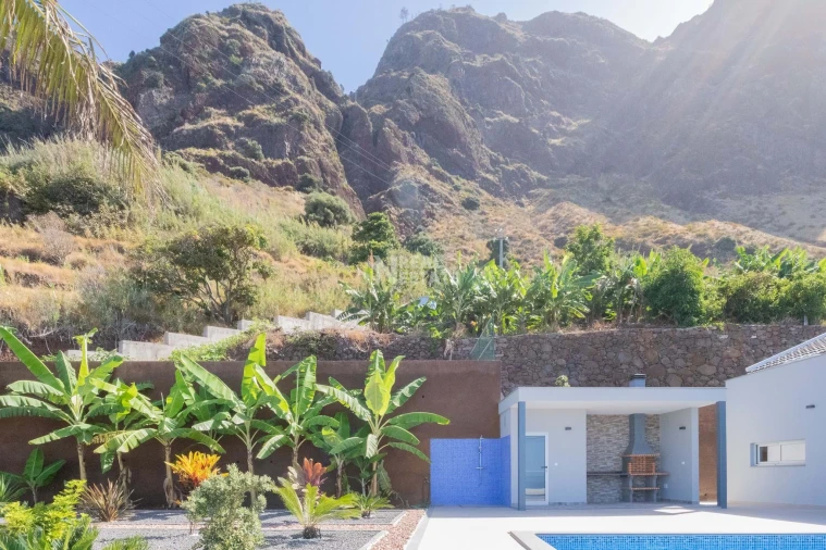 Moradia T4 para Venda em Paul do Mar Foto 18