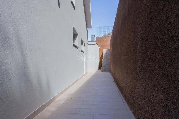 Moradia T4 para Venda em Paul do Mar Foto 32