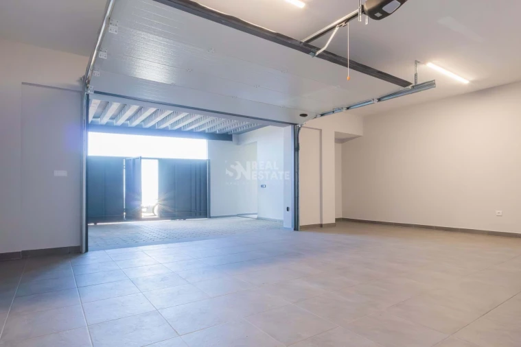 Moradia T4 para Venda em Paul do Mar Foto 75