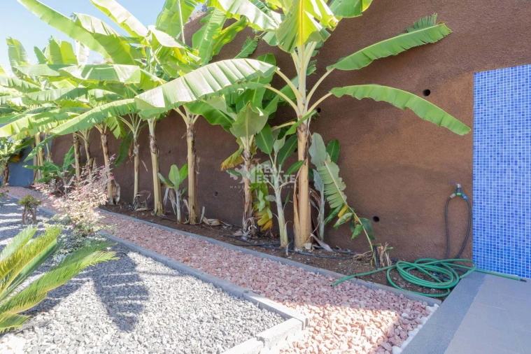 Moradia T4 para Venda em Paul do Mar Foto 27