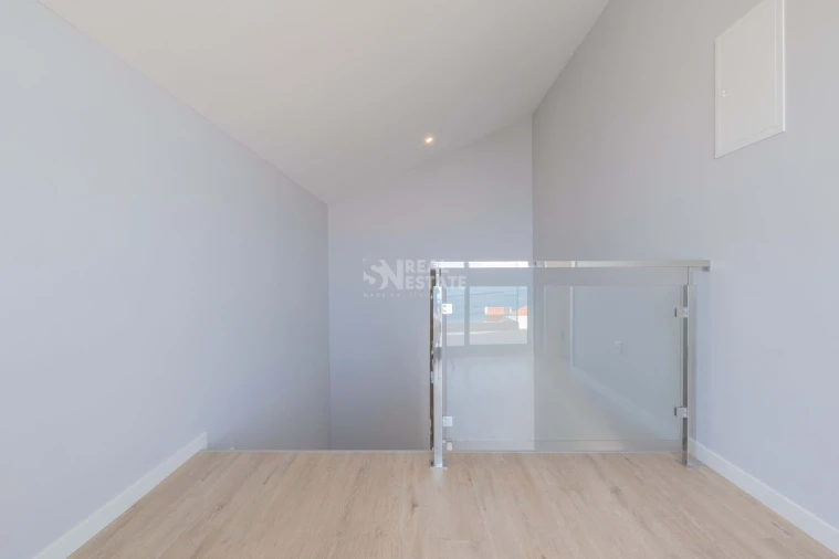 Moradia T4 para Venda em Paul do Mar Foto 39