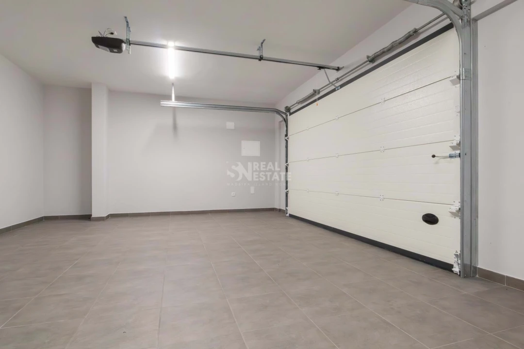 Moradia T4 para Venda em Paul do Mar Foto 72