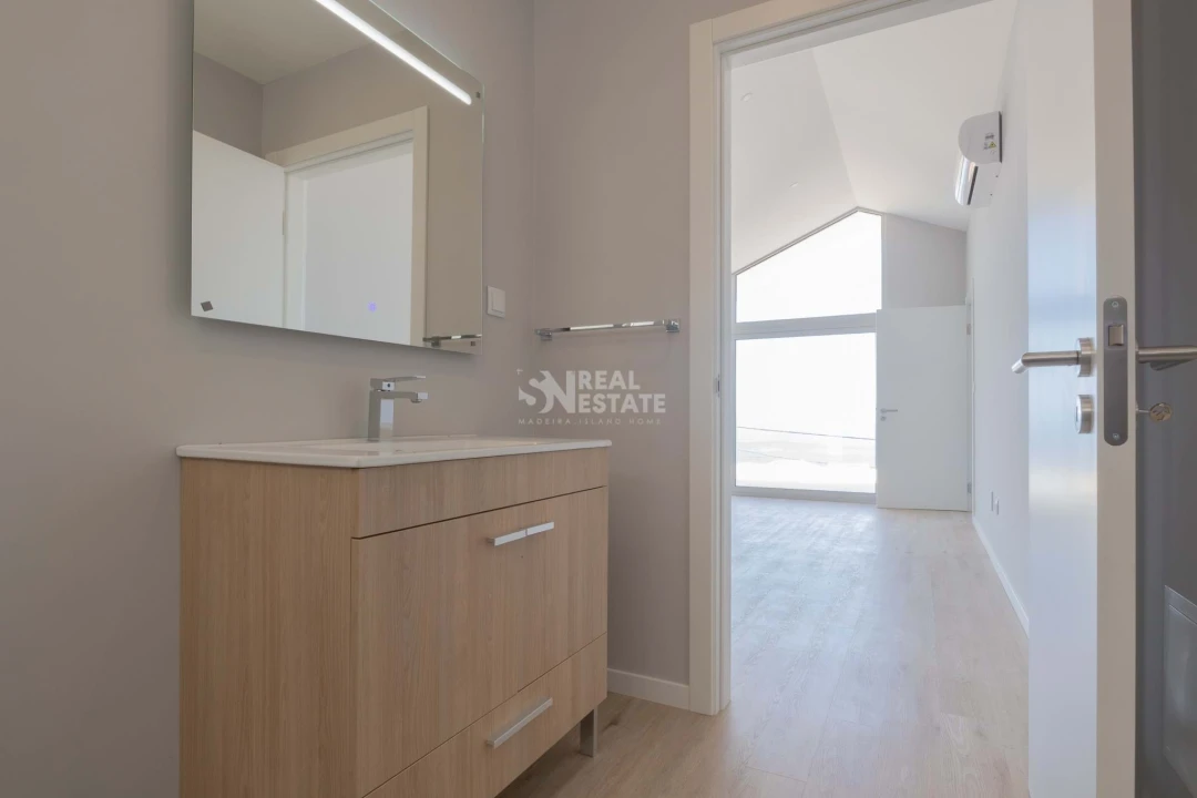 Moradia T4 para Venda em Paul do Mar Foto 43