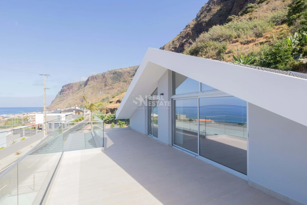 Moradia T4 para Venda em Paul do Mar Foto 38