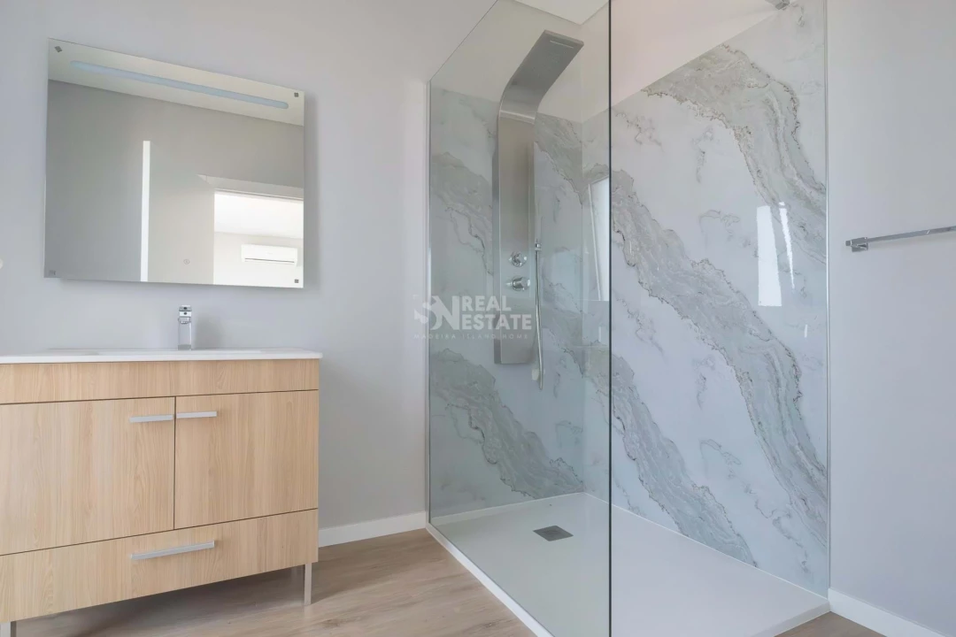 Moradia T4 para Venda em Paul do Mar Foto 62