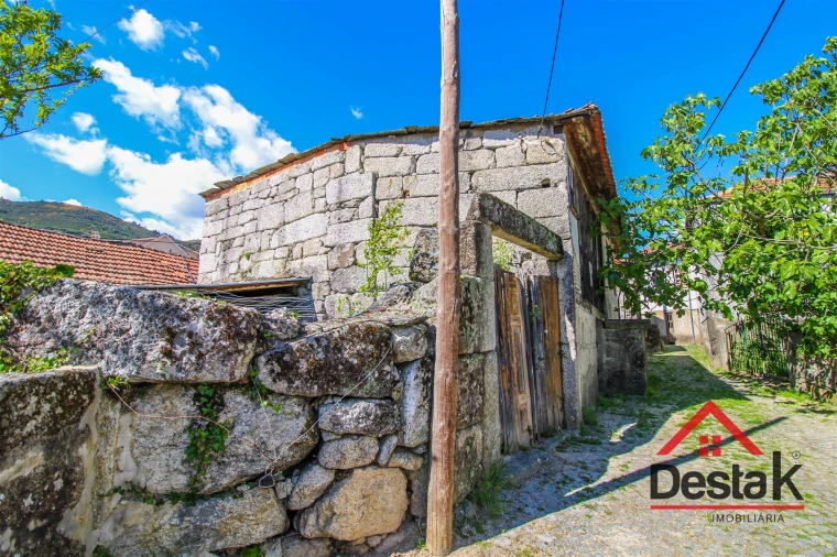 Moradia T5 para Venda em Sul Foto 10