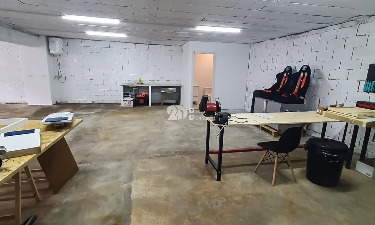 Armazém para Venda em Landim Foto 4