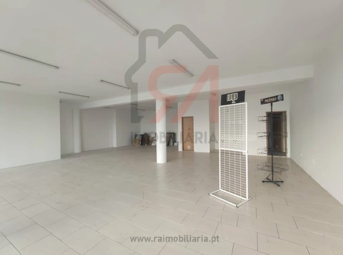 Loja para Venda em Meixomil Foto 3