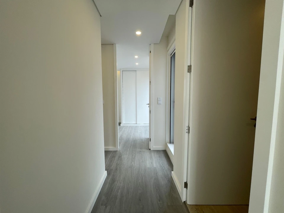 Apartamento T2 para Venda em Cidade da Maia Foto 14