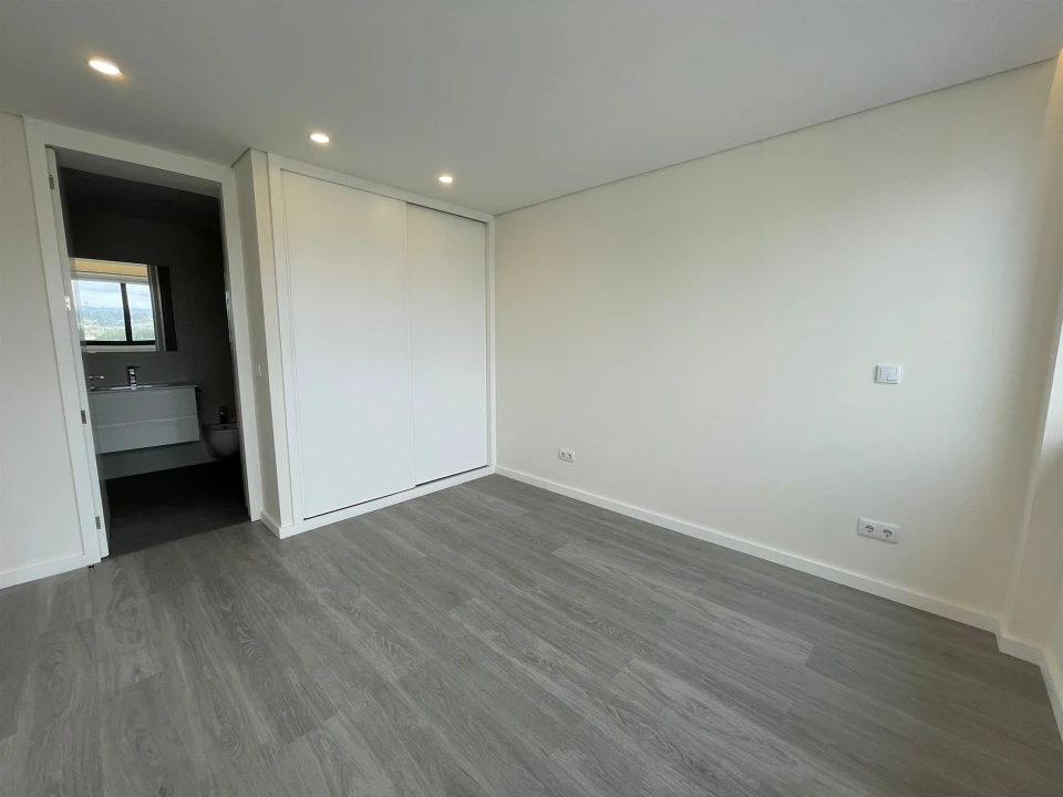 Apartamento T2 para Venda em Cidade da Maia Foto 25