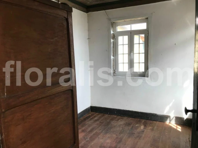 Moradia T0 para Venda em Queirã Foto 6