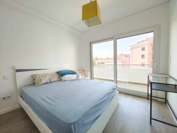 Apartamento T3 para Venda em Carcavelos e Parede