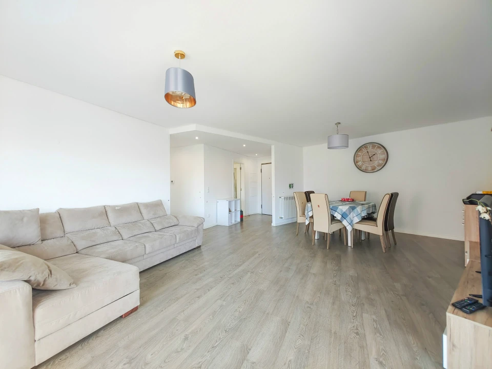 Apartamento T3 para Venda em Carcavelos e Parede Foto 7