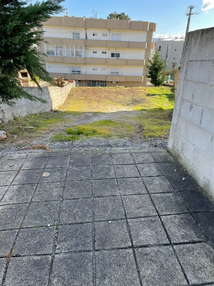 Terreno para Venda em Campo e Sobrado Foto 11