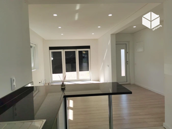 Apartamento T3 para Venda em Buarcos Foto 9