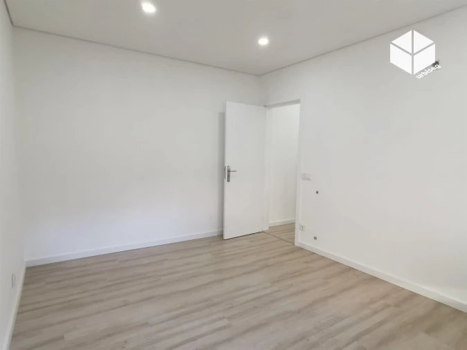 Apartamento T3 para Venda em Buarcos Foto 27