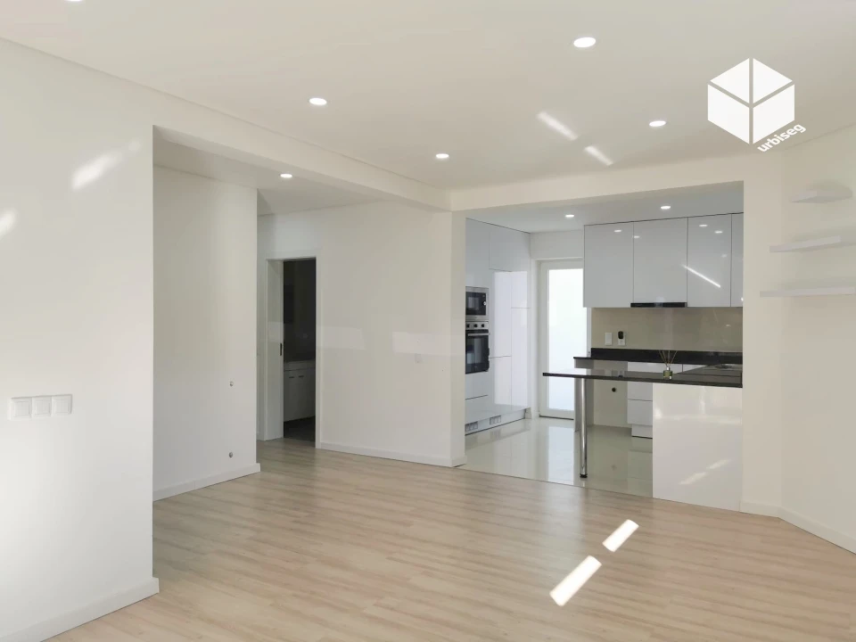 Apartamento T3 para Venda em Buarcos Foto 17