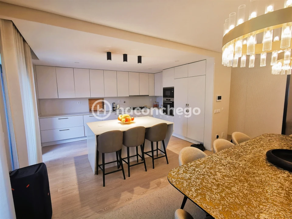 Moradia T4 para Venda em Abade de Neiva Foto 16