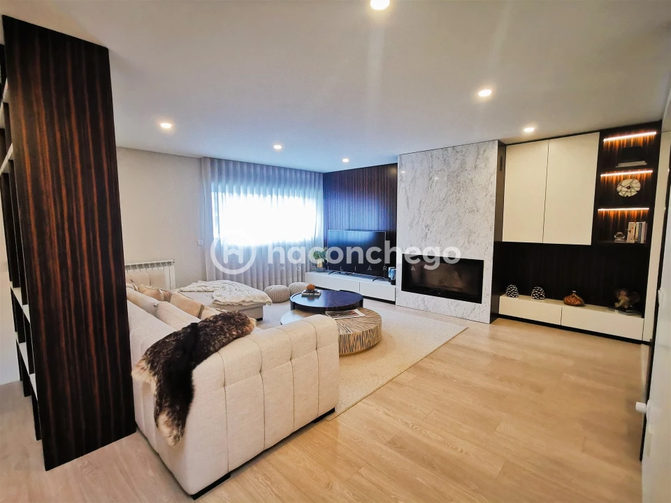 Moradia T4 para Venda em Abade de Neiva Foto 8