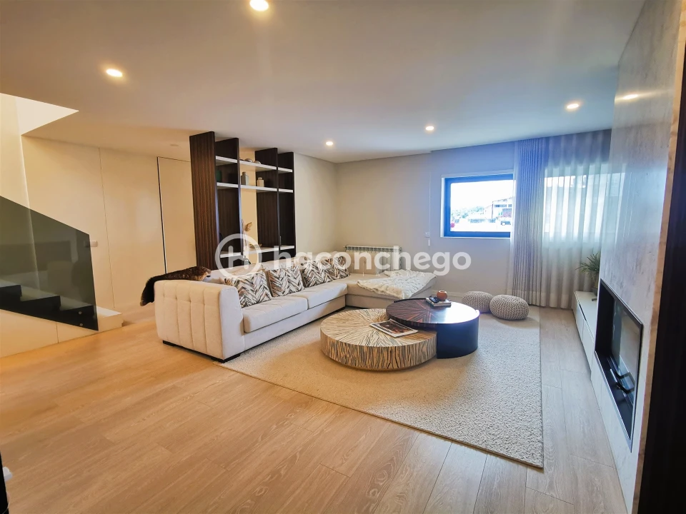 Moradia T4 para Venda em Abade de Neiva Foto 9