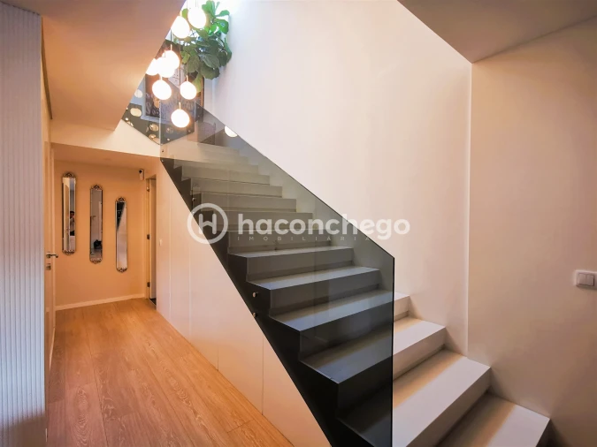 Moradia T4 para Venda em Abade de Neiva Foto 6