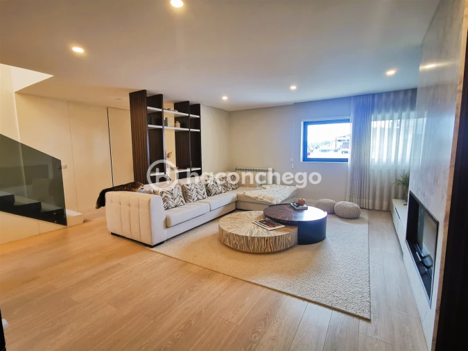 Moradia T4 para Venda em Abade de Neiva Foto 9