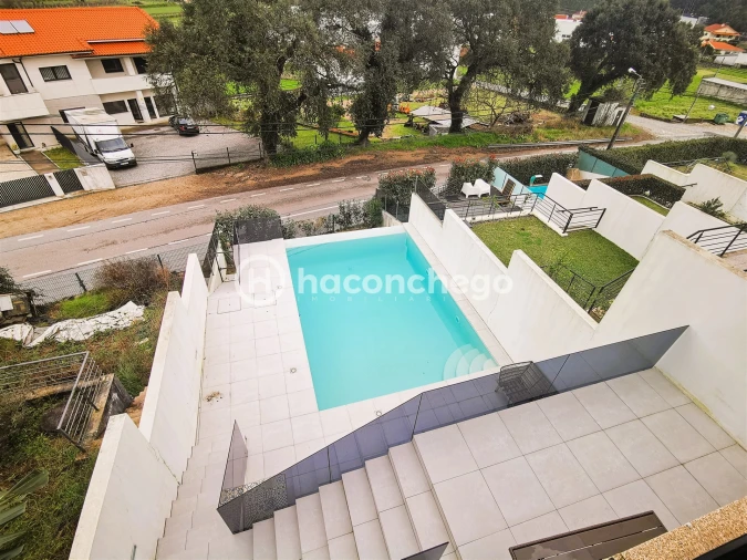 Moradia T4 para Venda em Abade de Neiva Foto 42