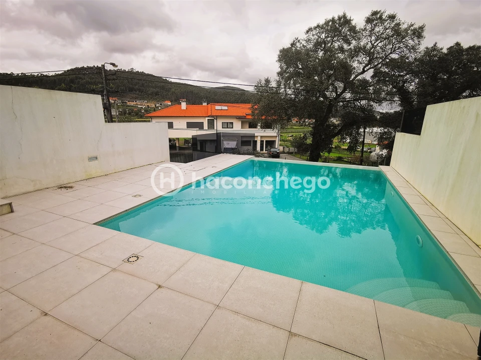 Moradia T4 para Venda em Abade de Neiva Foto 24