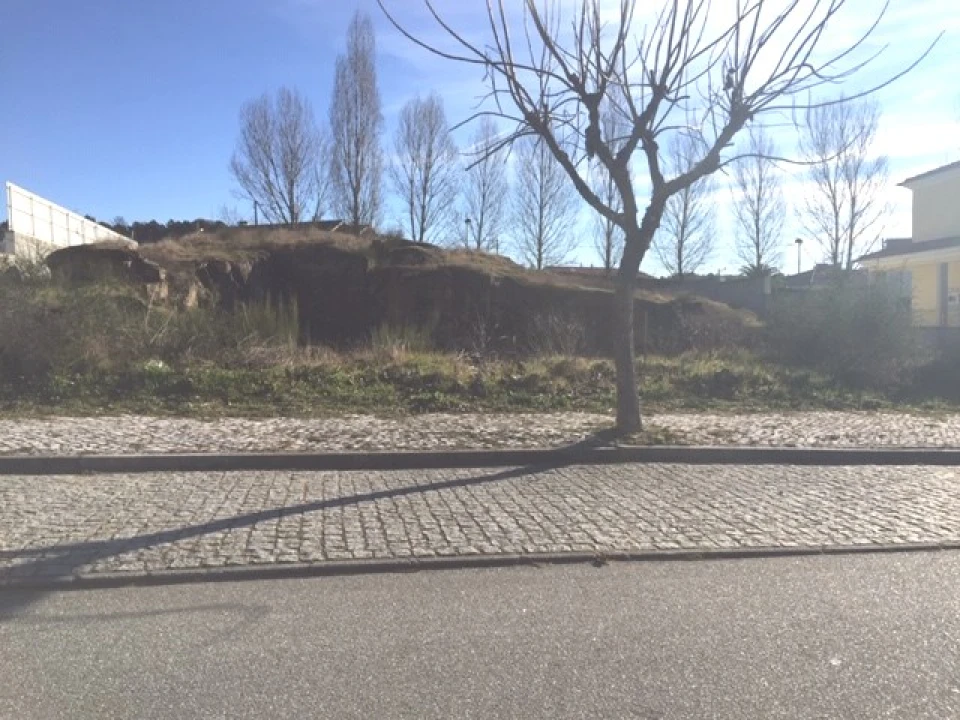 Terreno para Venda em Mundão Foto 3