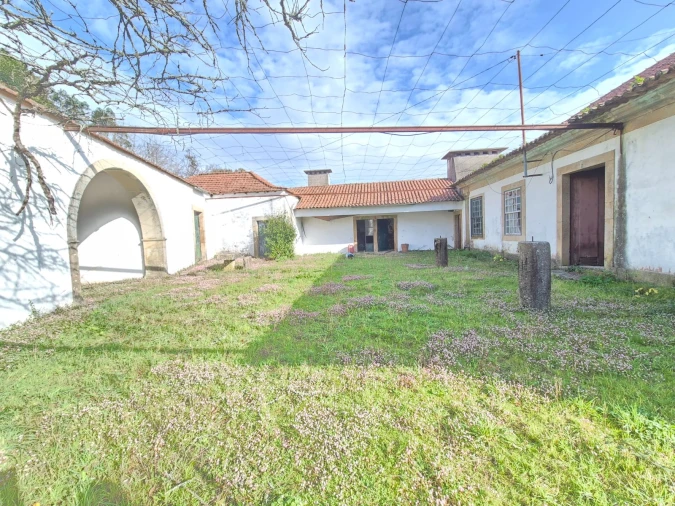 Quinta T0 para Venda em Sanfins Lamoso Codessos Foto 1