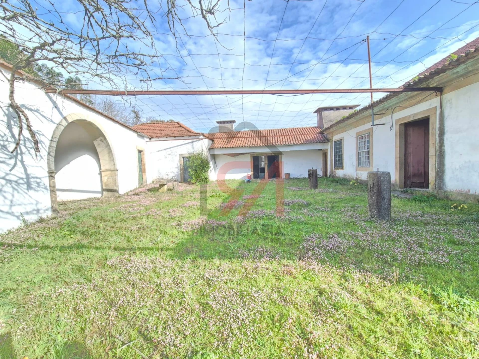 Quinta T0 para Venda em Sanfins Lamoso Codessos Foto 1