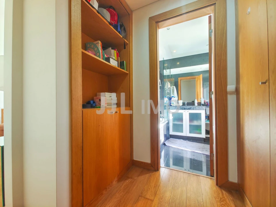 Moradia T4 para Venda em Alcabideche Foto 5