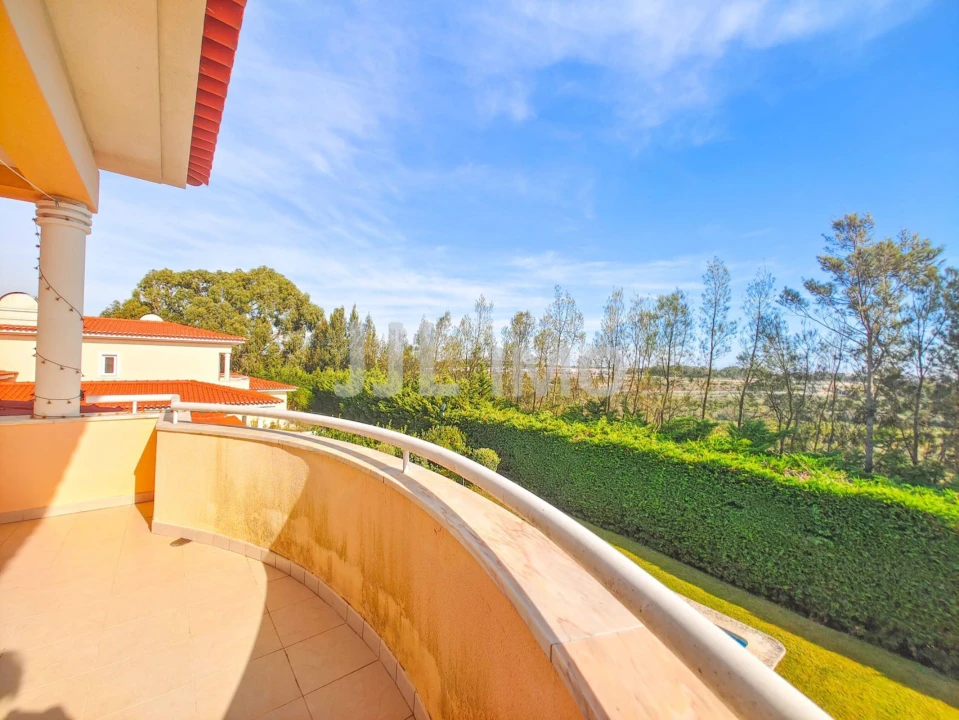 Moradia T4 para Venda em Alcabideche Foto 6