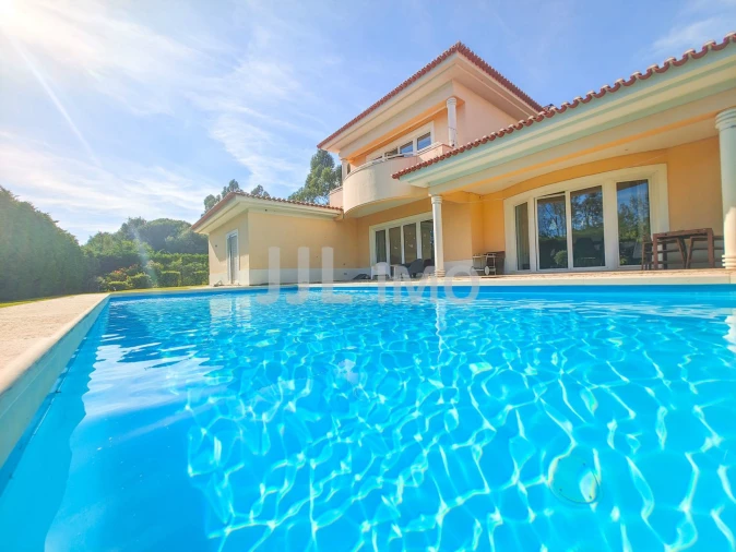 Moradia T4 para Venda em Alcabideche Foto 29