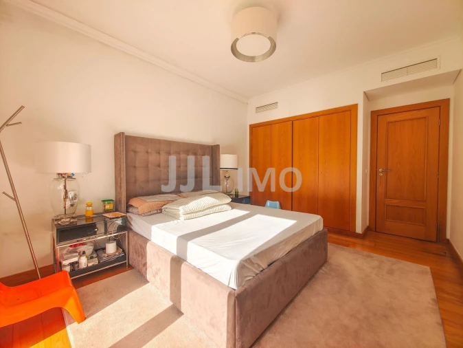 Moradia T4 para Venda em Alcabideche Foto 11