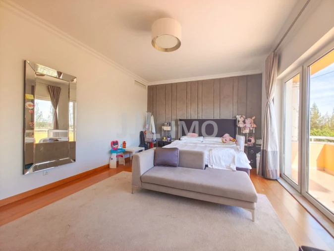 Moradia T4 para Venda em Alcabideche Foto 14