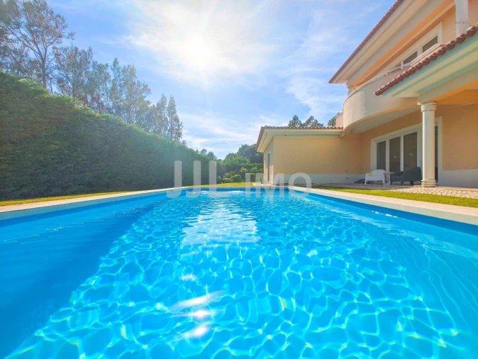 Moradia T4 para Venda em Alcabideche Foto 24